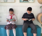 转角邂逅书香：望直港镇中心小学打造“触手可及”的阅读新空间 ... ...